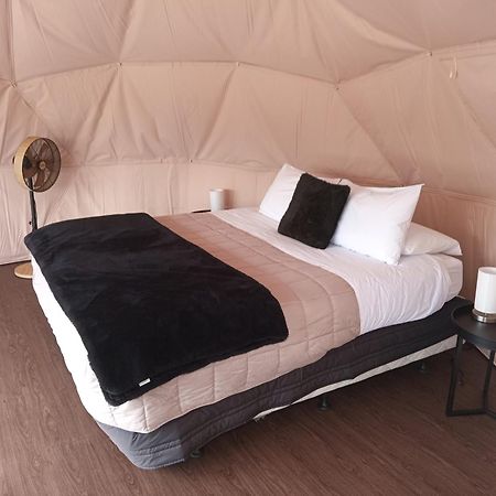 Oakridge Glamping Hotel Rotorua Bagian luar foto