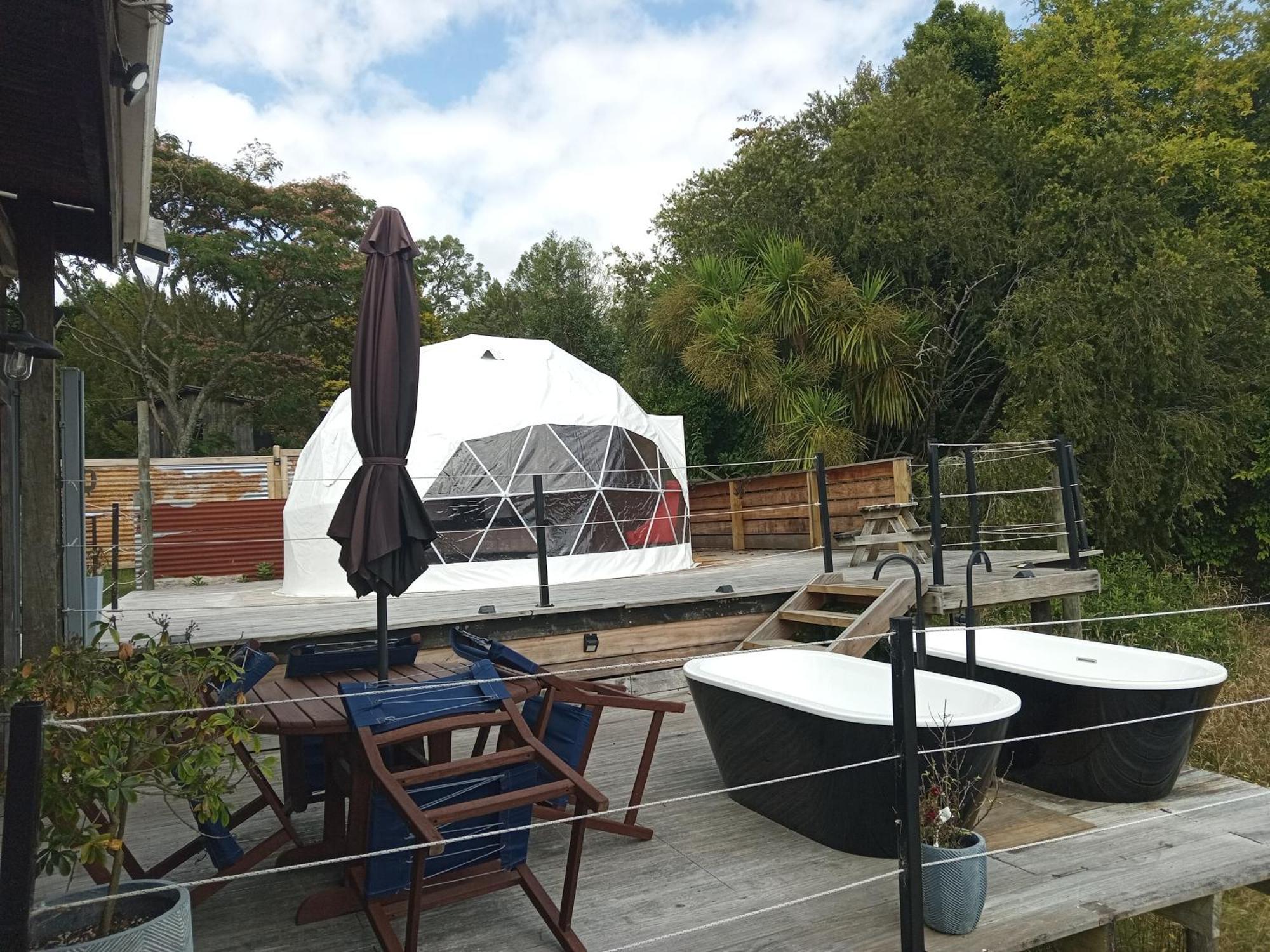 Oakridge Glamping Hotel Rotorua Bagian luar foto